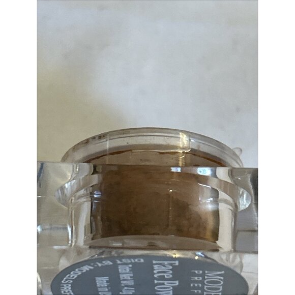 Models Prefer Ready-to-Wear Stackable Face Powders Yellow light & bronzer .14 oz - Picture 4 of 12